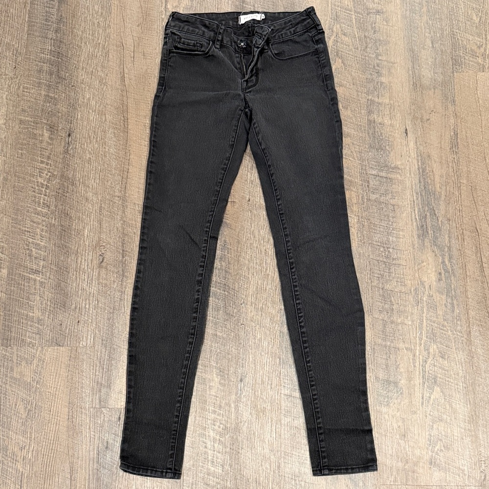 Bullhead Women's Charcoal Skinny Jeans